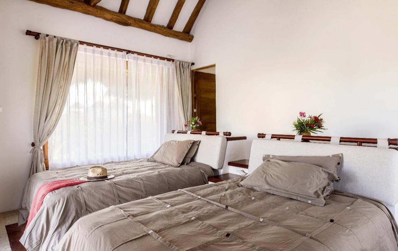 Dk Luxury Ocean Front Villa - Adults Only ホルボックス島 エクステリア 写真