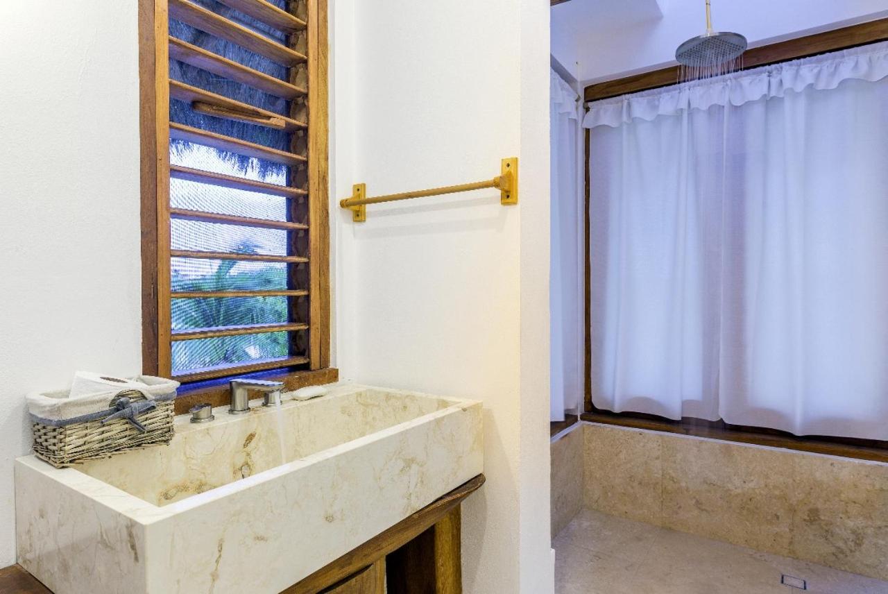 Dk Luxury Ocean Front Villa - Adults Only ホルボックス島 エクステリア 写真