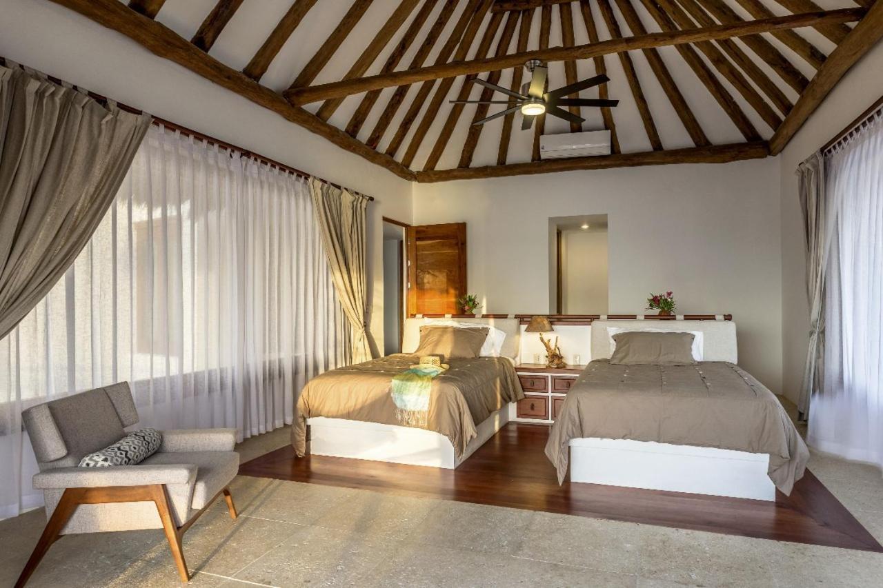 Dk Luxury Ocean Front Villa - Adults Only ホルボックス島 エクステリア 写真